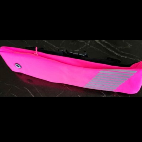 Waistband Running Belt, Elastic Strap for iPhone - Picture 2 of 7